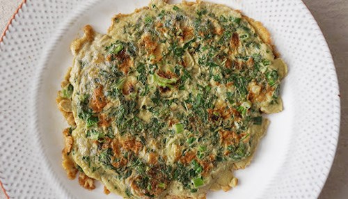 'Ihjee - Omelette with Parsley, Mint & Onion