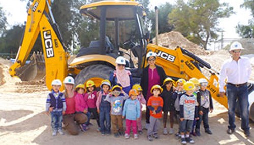 Future Architects Visit Fitness Center Site in ‘Udhailiyah